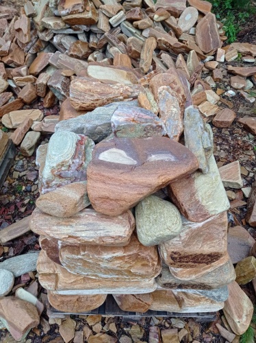 Златолит жёлтый, жёлто-зелёный глыбки и валуны для ланшафтного дизайна купить в Березниках