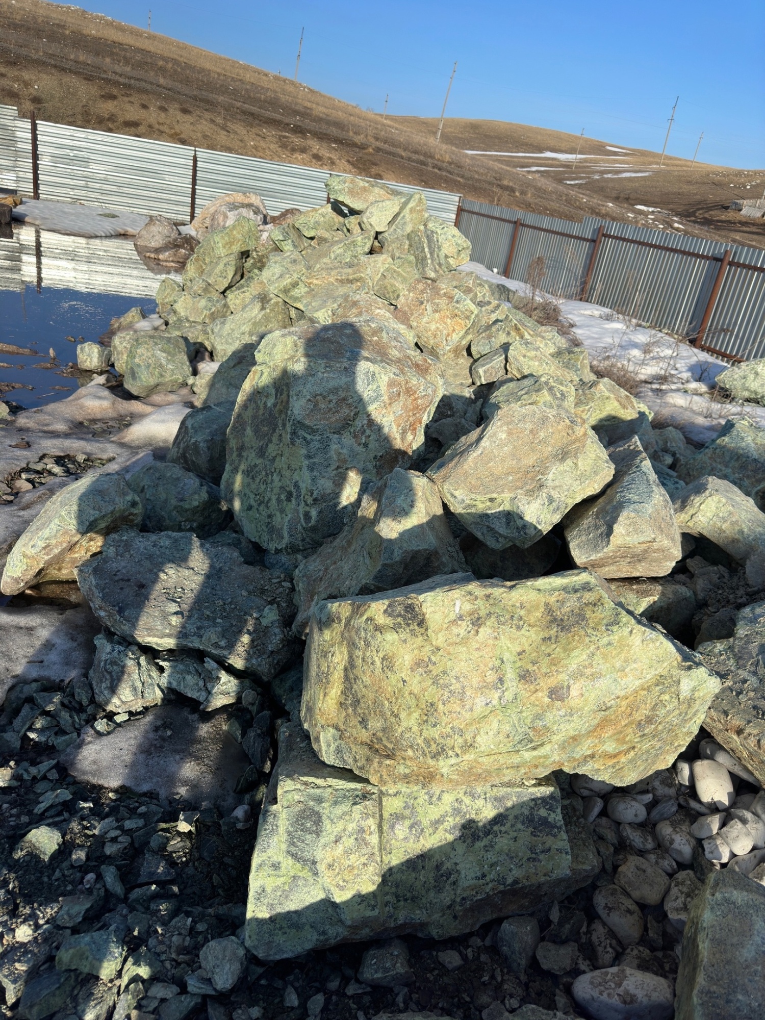 Камни для ландшафтного дизайна зелёные 10-60 килограмм купить в Березниках