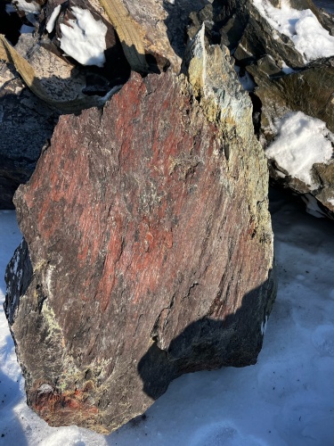 Ландшафтные глыбы красно-фиолетовые 200-1000 килограмм купить в Березниках