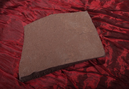 Плитняк лемезит бордовый для цоколя 1,5-2 см купить в Березниках