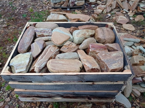 Златолит жёлтый, жёлто-зелёный глыбки и валуны для ланшафтного дизайна купить в Березниках