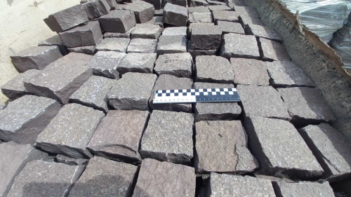 Лемезит колотая брусчатка 10 * 10 см. для парковки купить в Березниках